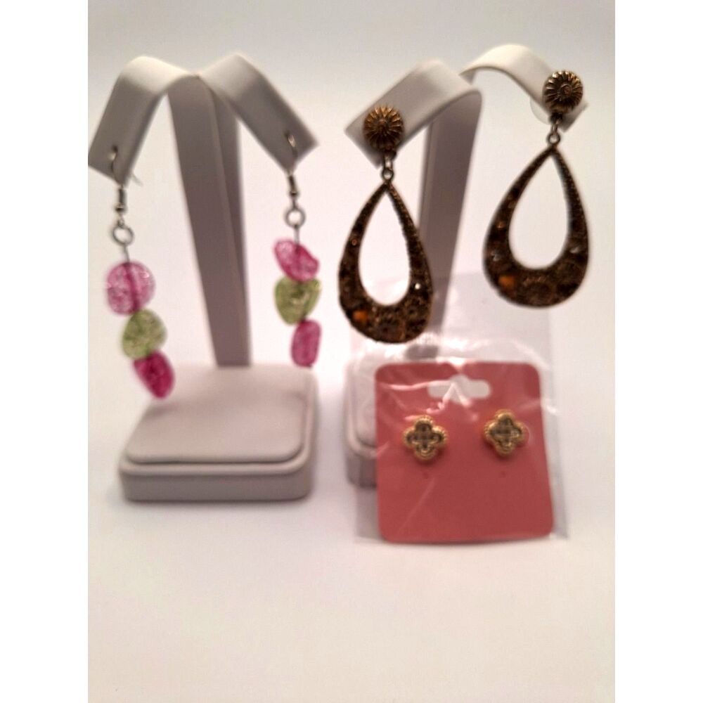 Dangle drop earrings pink gold acrylic metal gold tone set of 3